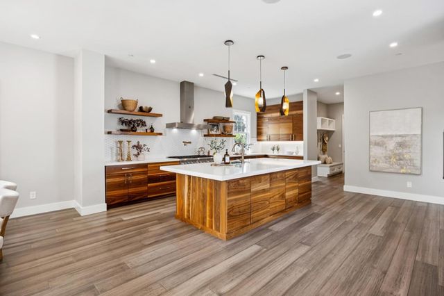 16988 Kennedy Road, Los Gatos, CA 95032