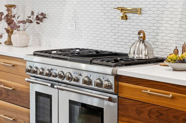 16988 Kennedy Road, Los Gatos, CA 95032