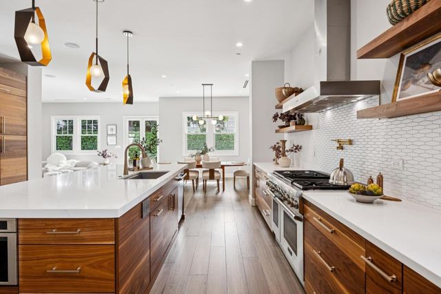 16988 Kennedy Road, Los Gatos, CA 95032