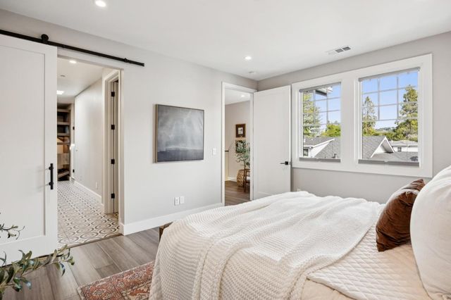 16988 Kennedy Road, Los Gatos, CA 95032