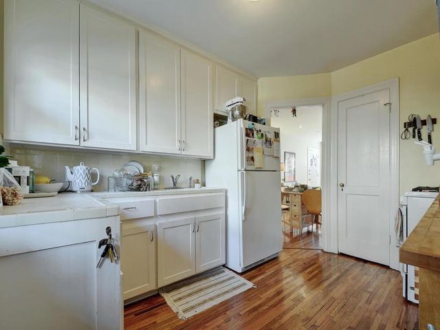 2102 Enfield RD C, Austin, TX 78703