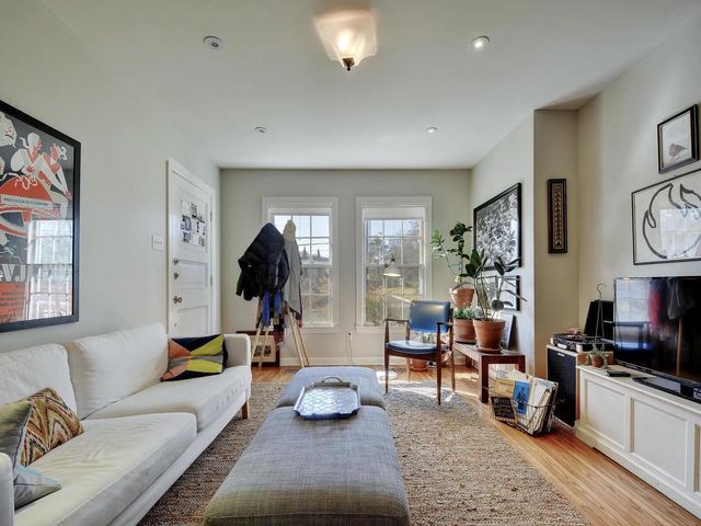 2102 Enfield RD C, Austin, TX 78703