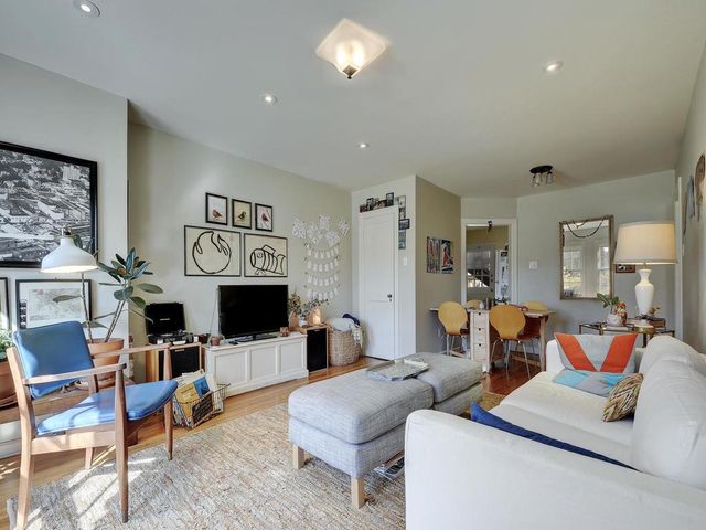 2102 Enfield RD C, Austin, TX 78703