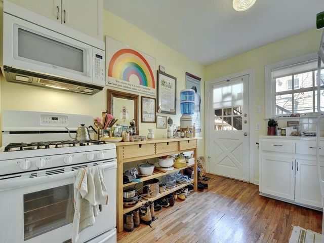 2102 Enfield RD C, Austin, TX 78703