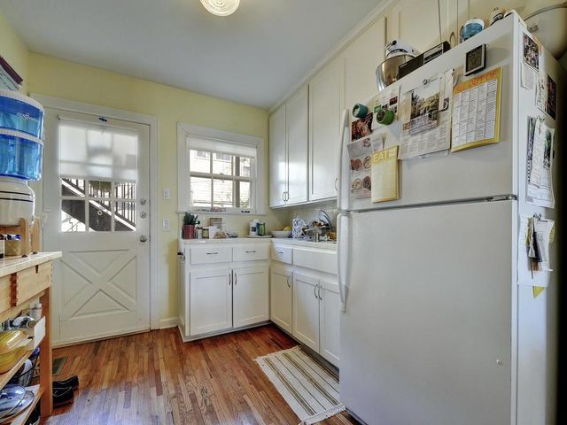 2102 Enfield RD C, Austin, TX 78703