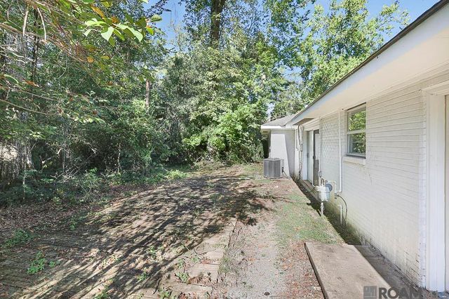 9170 Redbud St, Baton Rouge, LA 70815