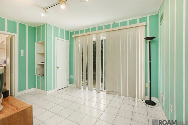 9170 Redbud St, Baton Rouge, LA 70815