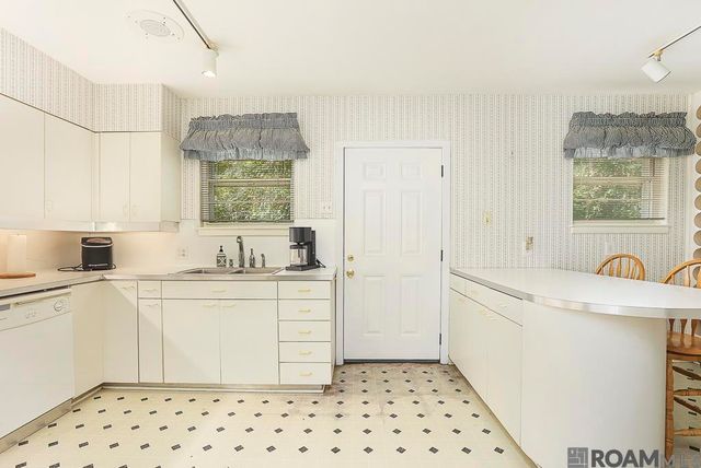 9170 Redbud St, Baton Rouge, LA 70815