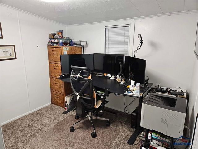 2011 JENNINGS AVE, Hot Springs, SD 57747