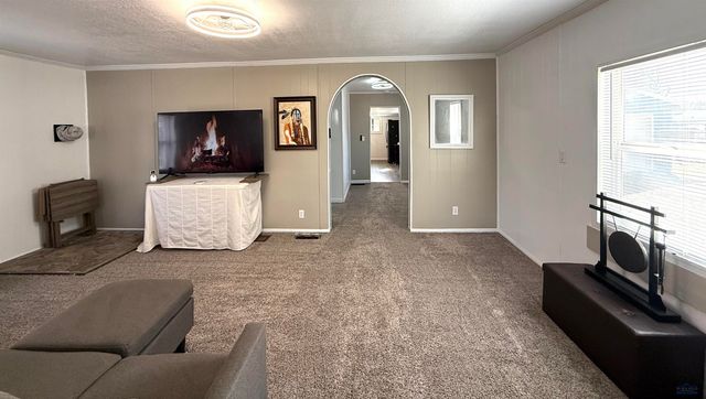 2011 JENNINGS AVE, Hot Springs, SD 57747