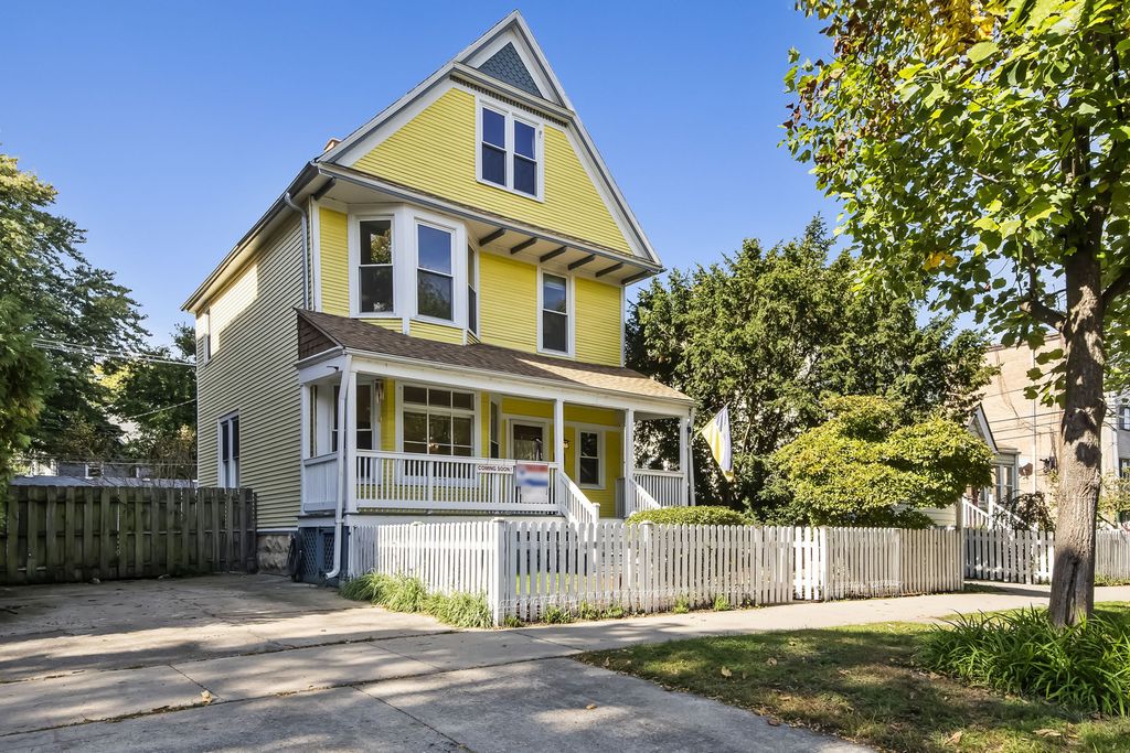 6742 N Glenwood Avenue, Chicago, IL 60626 — photo 2