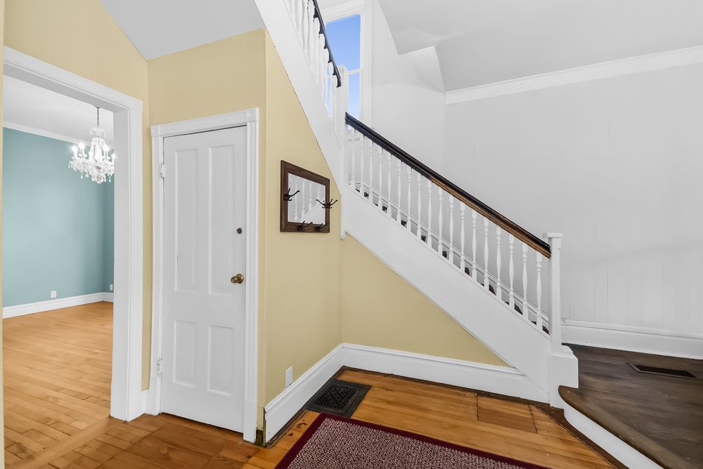 6742 N Glenwood Avenue, Chicago, IL 60626 — photo 5