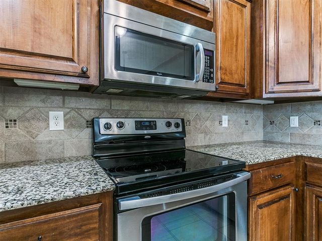 291 Hillside Drive, Harrah, OK 73045