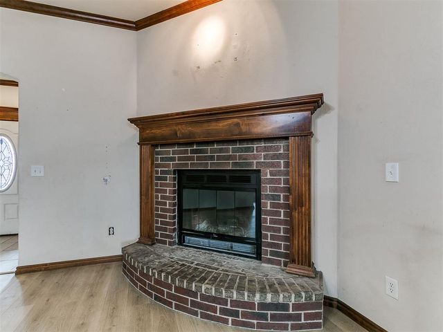 291 Hillside Drive, Harrah, OK 73045