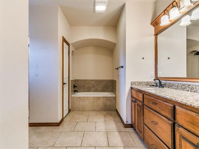 291 Hillside Drive, Harrah, OK 73045