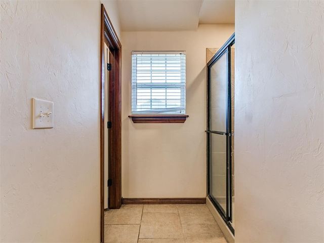 291 Hillside Drive, Harrah, OK 73045