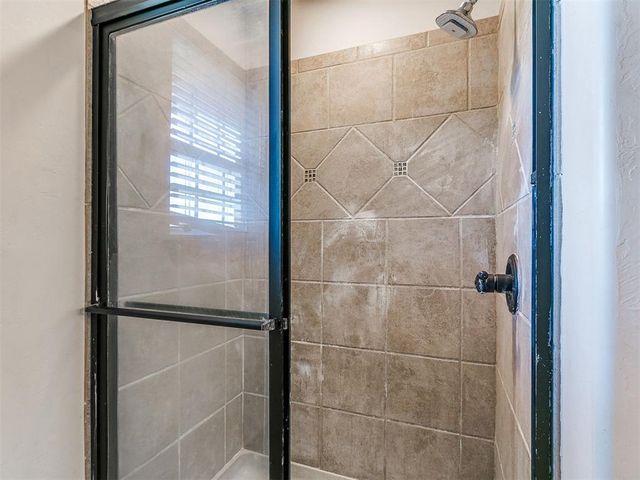 291 Hillside Drive, Harrah, OK 73045