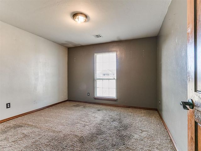 291 Hillside Drive, Harrah, OK 73045