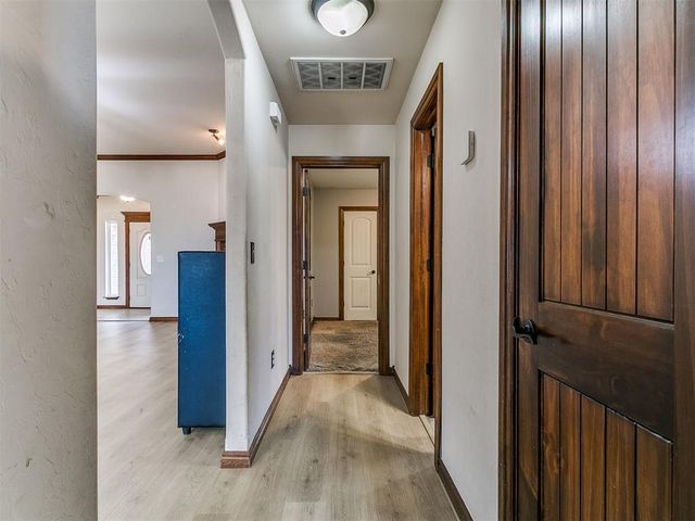 291 Hillside Drive, Harrah, OK 73045