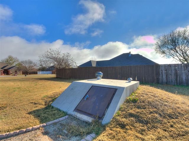 291 Hillside Drive, Harrah, OK 73045
