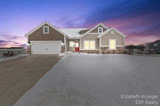4695 Quaker Hill Drive SE, Kentwood, MI 49512