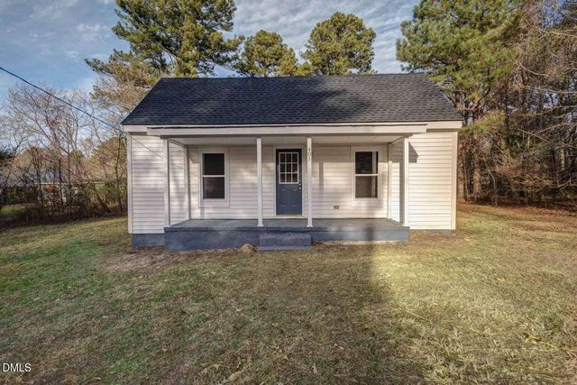 401 Prince Drive, Holly Springs, NC 27540