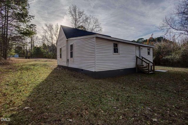 401 Prince Drive, Holly Springs, NC 27540