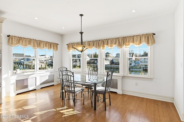 905 Bowsprit Point, Lanoka Harbor, NJ 08734