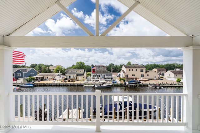 905 Bowsprit Point, Lanoka Harbor, NJ 08734