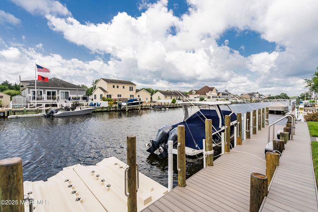 905 Bowsprit Point, Lanoka Harbor, NJ 08734