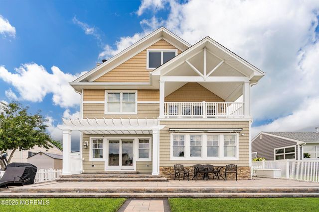 905 Bowsprit Point, Lanoka Harbor, NJ 08734