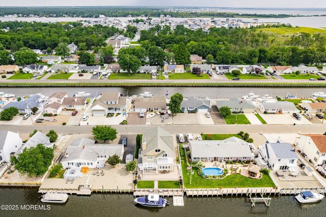 905 Bowsprit Point, Lanoka Harbor, NJ 08734