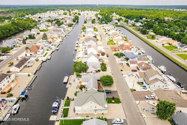 905 Bowsprit Point, Lanoka Harbor, NJ 08734