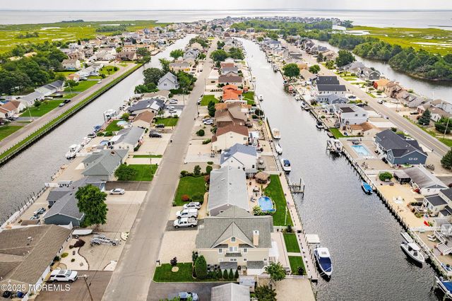 905 Bowsprit Point, Lanoka Harbor, NJ 08734