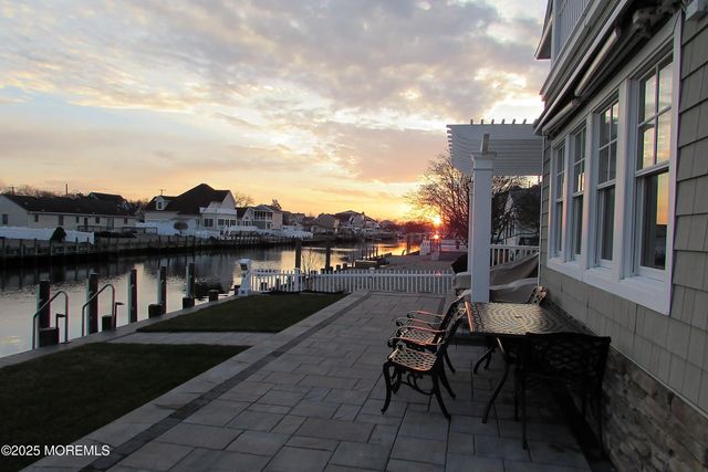 905 Bowsprit Point, Lanoka Harbor, NJ 08734