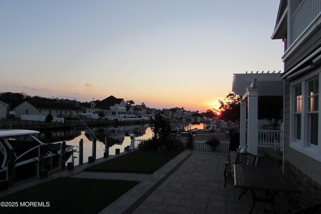 905 Bowsprit Point, Lanoka Harbor, NJ 08734