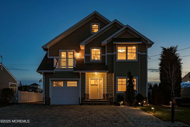 905 Bowsprit Point, Lanoka Harbor, NJ 08734