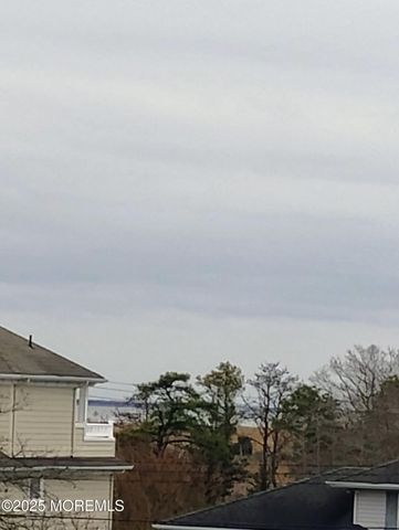905 Bowsprit Point, Lanoka Harbor, NJ 08734