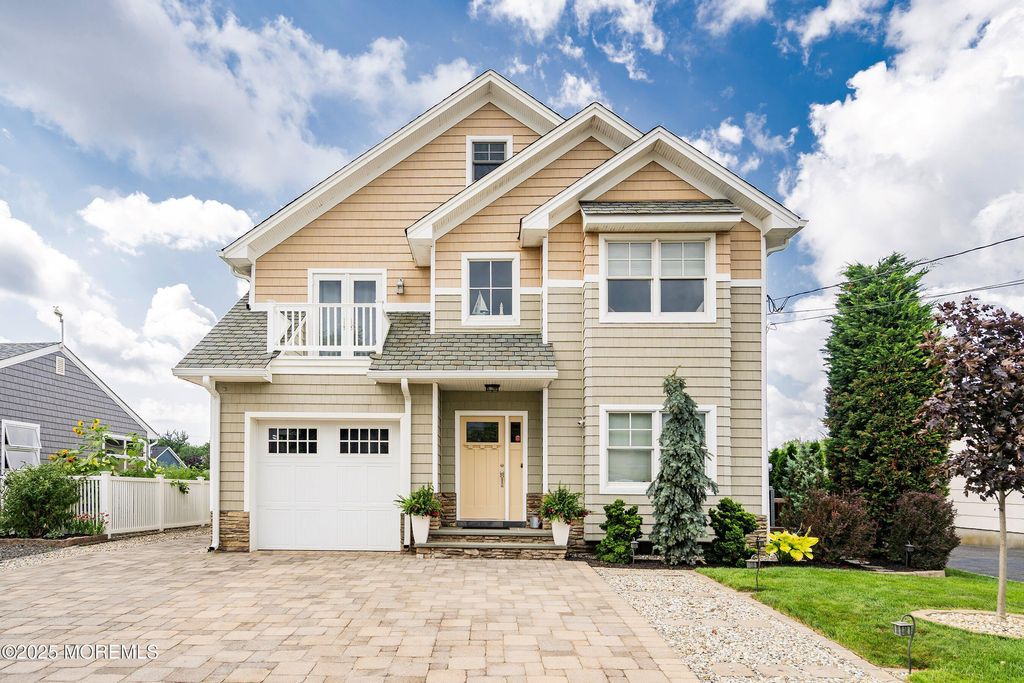 905 Bowsprit Point, Lanoka Harbor, NJ 08734