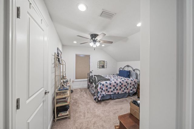 333 Parkgate Court, Delaware, OH 43015
