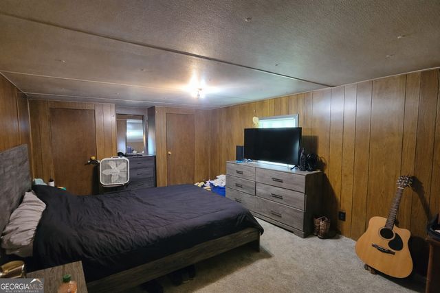 200 Homer Stephens Road, Cornelia, GA 30531