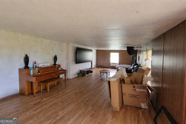 200 Homer Stephens Road, Cornelia, GA 30531