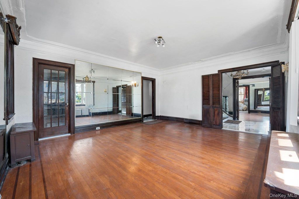 10505 Ditmars Boulevard, East Elmhurst, NY 11369 — photo 5