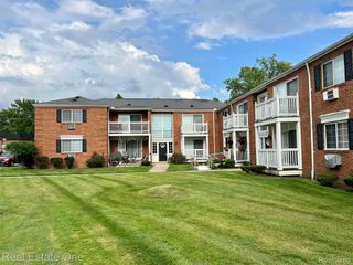 2420 Parmenter Boulevard 210, Royal Oak, MI 48073