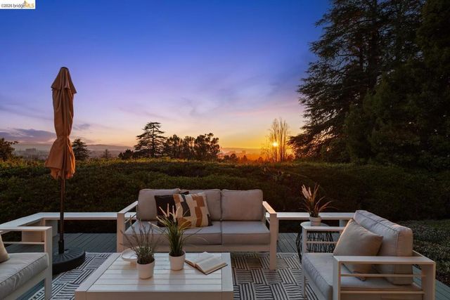 45 Vicente Rd, Berkeley, CA 94705