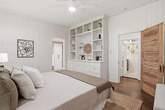 995 Ashley Avenue, Charleston, SC 29403