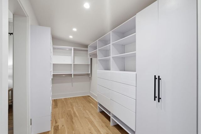 995 Ashley Avenue, Charleston, SC 29403