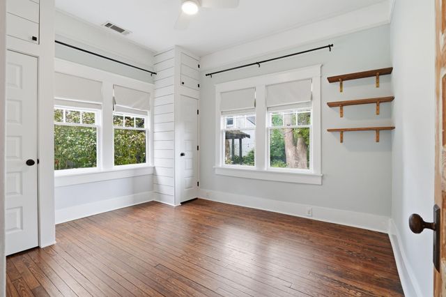 995 Ashley Avenue, Charleston, SC 29403