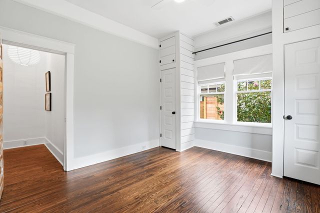 995 Ashley Avenue, Charleston, SC 29403