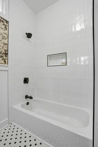 995 Ashley Avenue, Charleston, SC 29403